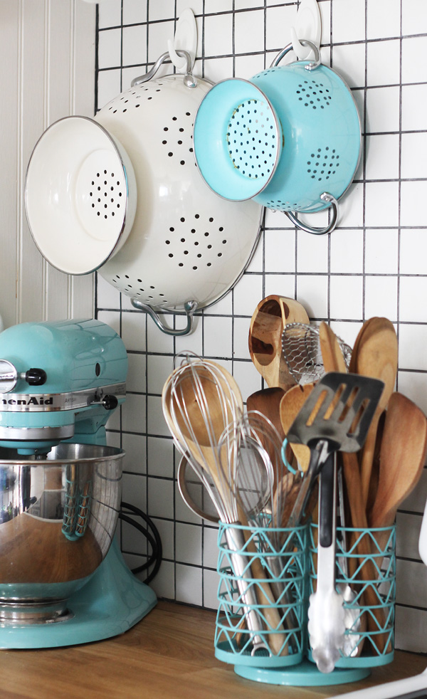 A Little Turquoise and Aqua Kitchen Inspiration - Addicted 2