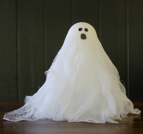 Halloween Crafts: Easy Cheesecloth Ghosts